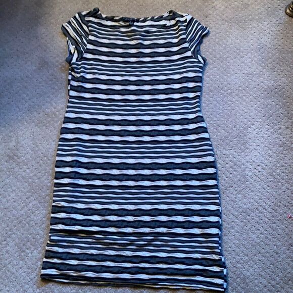 Sharagano Dress. Size 12. Very good condition. - Picture 1 of 2